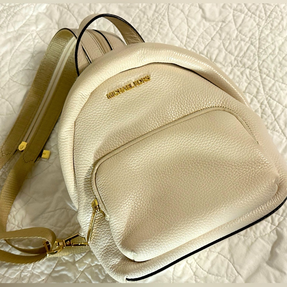 MICHAEL KORS  ZIP  Backpack Pebbled Leather White/Gold Hardware
